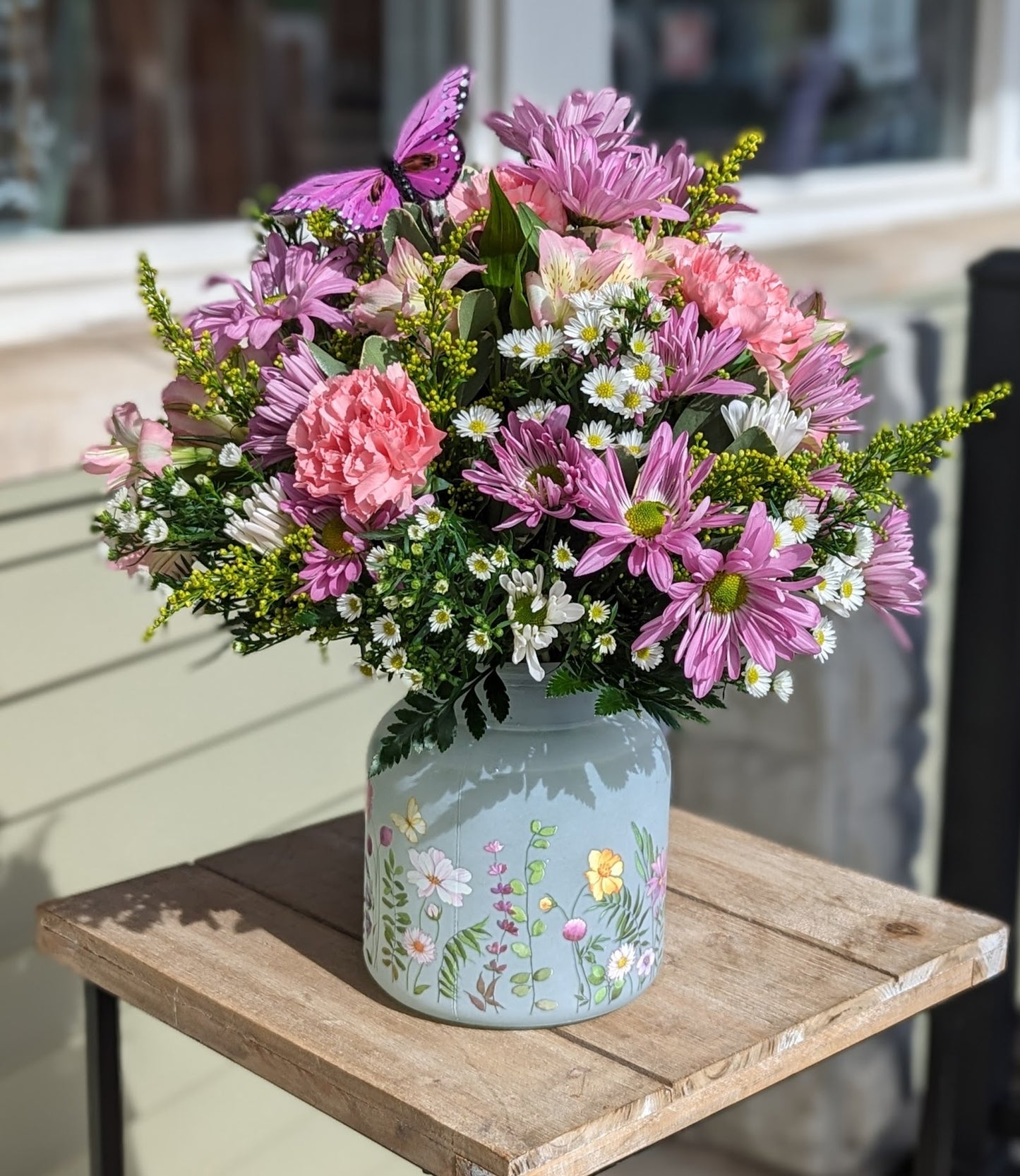 A Mothers Love – Lakeside Florist, Battle Creek MI