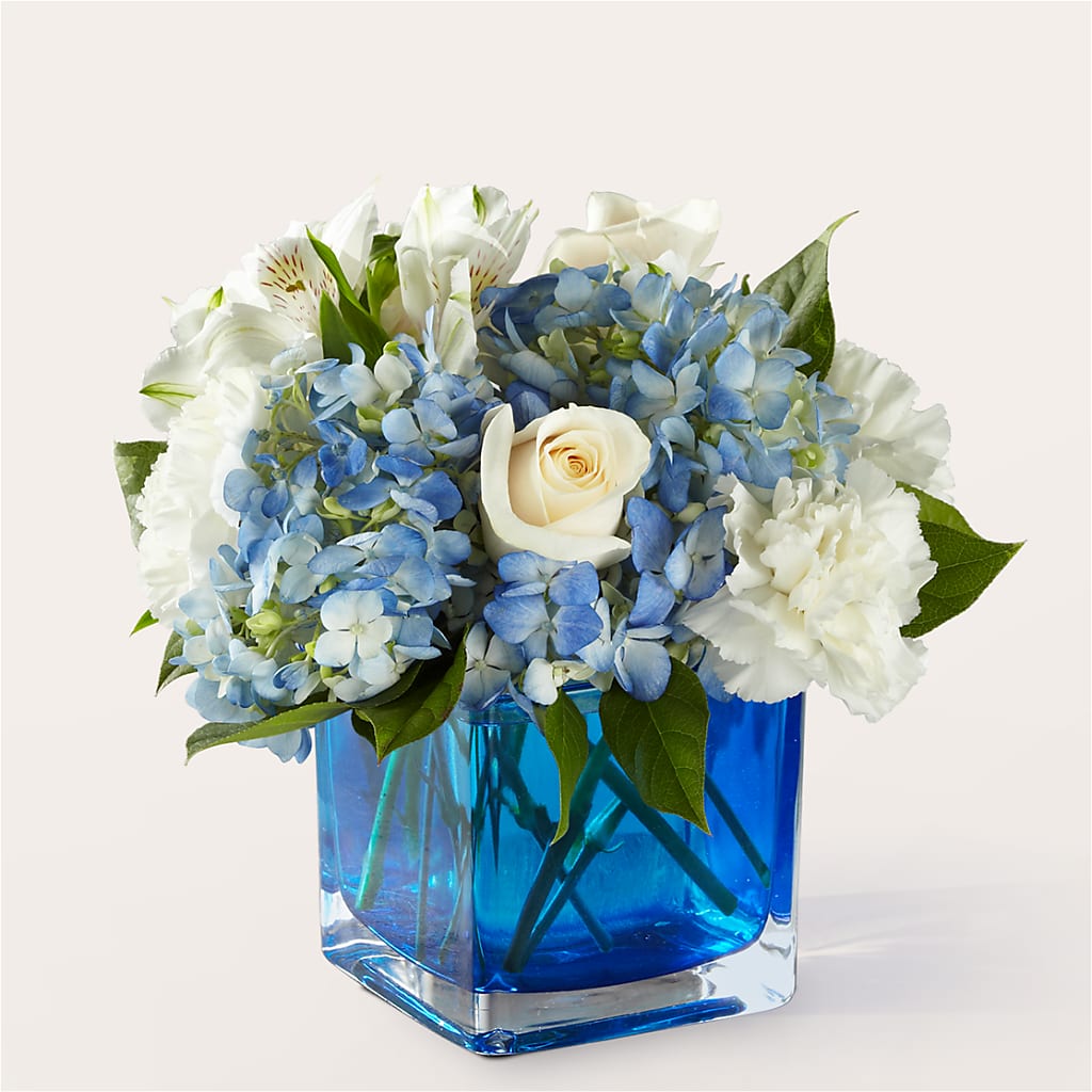 Soothing Waters Bouquet – Lakeside Florist, Battle Creek MI