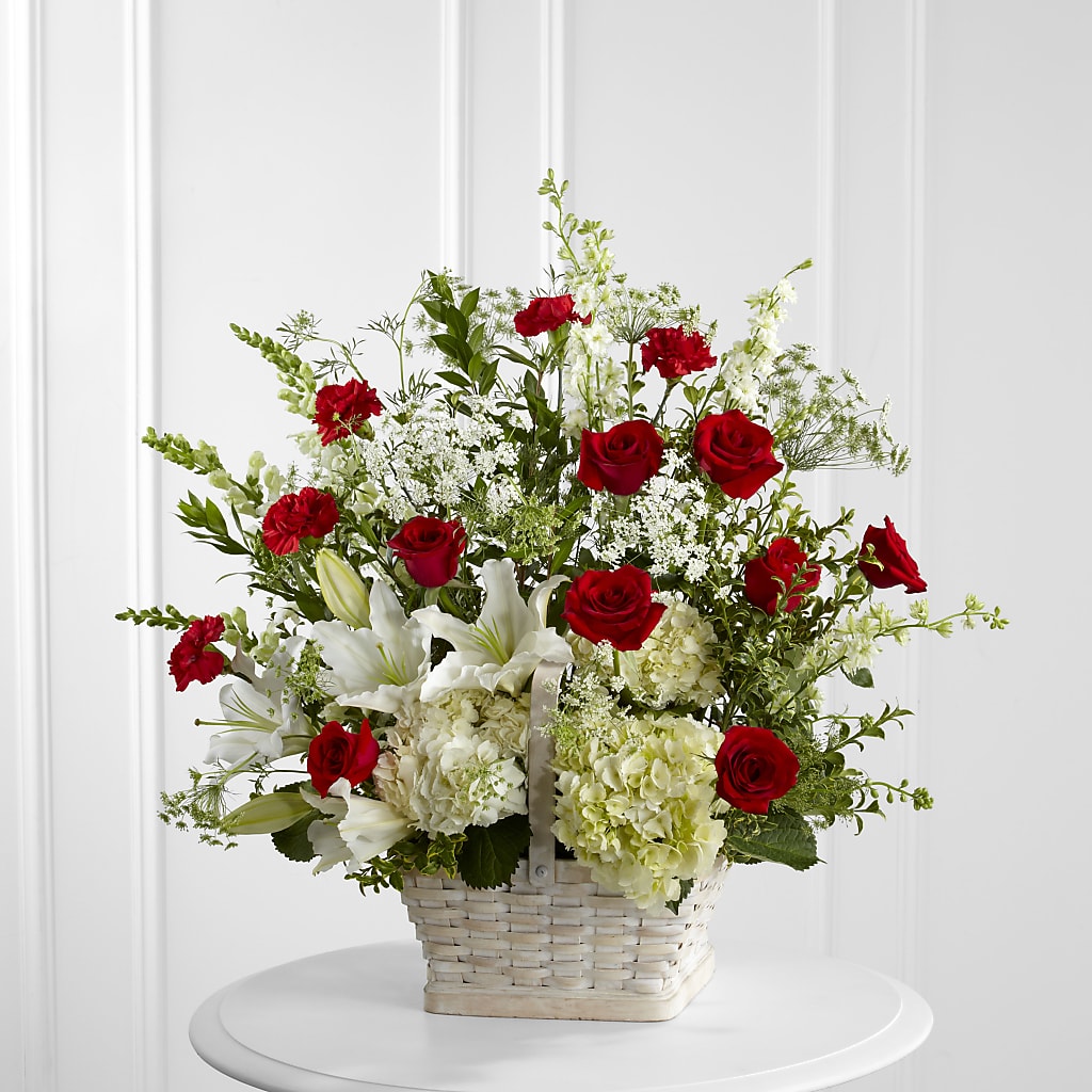 In Loving Memory Arrangement – Lakeside Florist, Battle Creek MI