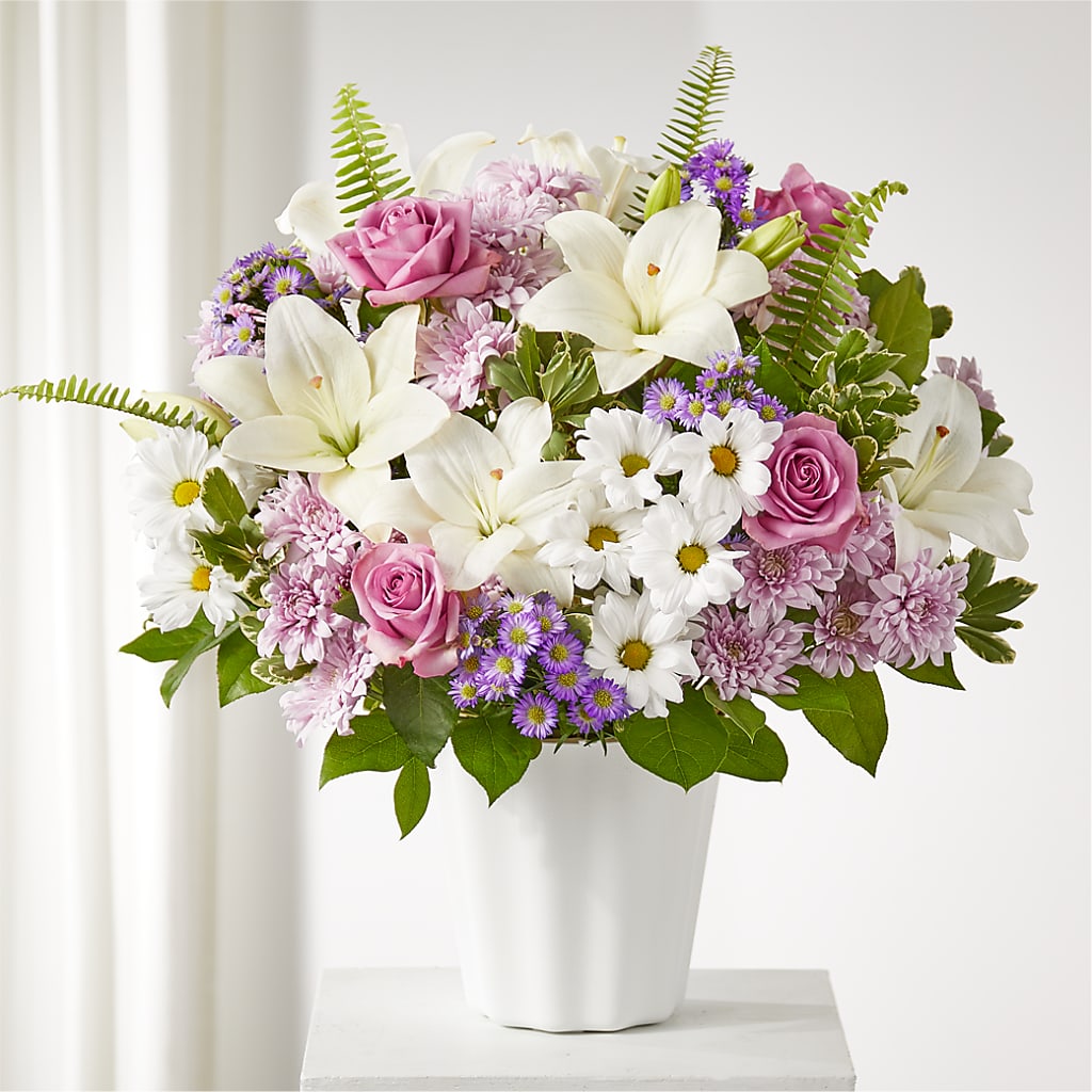 Warmest Thoughts Tabletop Basket – Lakeside Florist, Battle Creek MI