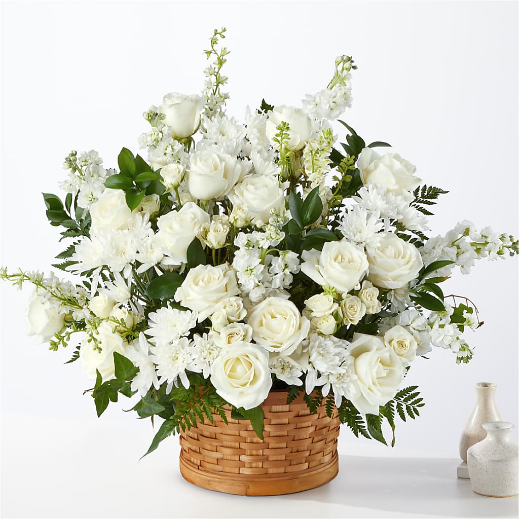 Heartfelt Condolences Arrangement – Lakeside Florist, Battle Creek MI