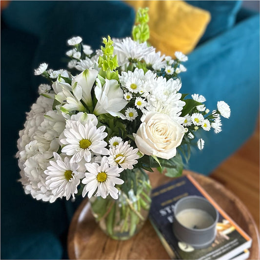Classic Ivory – A Florist Original – Lakeside Florist, Battle Creek MI