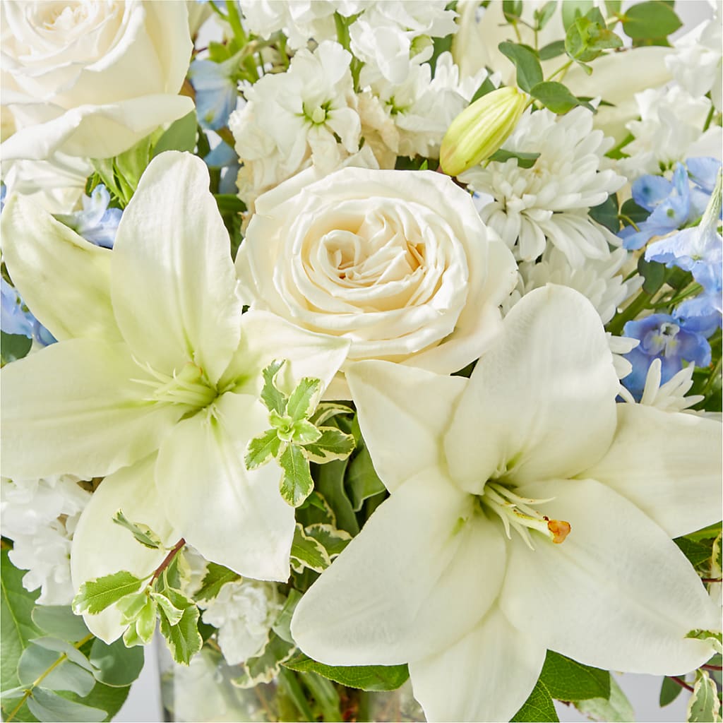 Peace of Mind Bouquet –  Lakeside Florist, Battle Creek MI